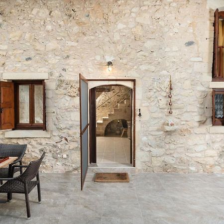 Pagonas Traditional House Mourion  Luaran gambar
