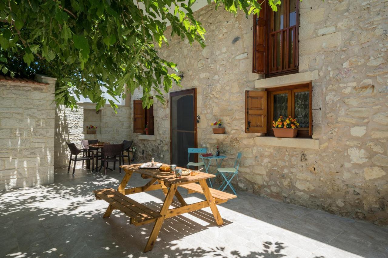 Pagonas Traditional House Mourion  Luaran gambar