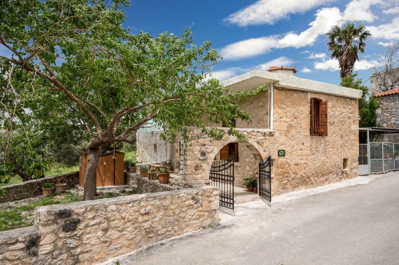 Pagonas Traditional House Mourion  Luaran gambar