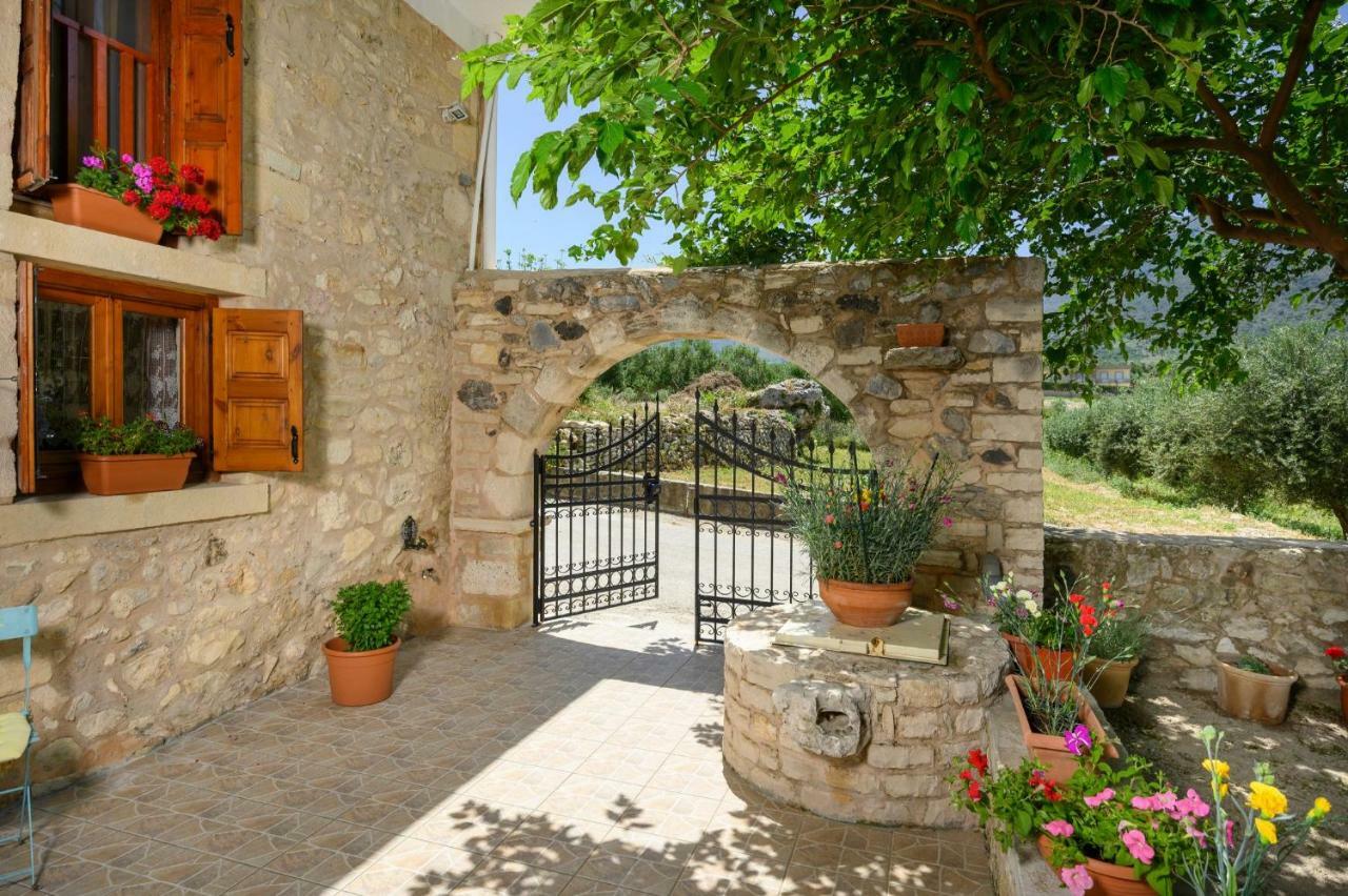 Pagonas Traditional House Mourion  Luaran gambar