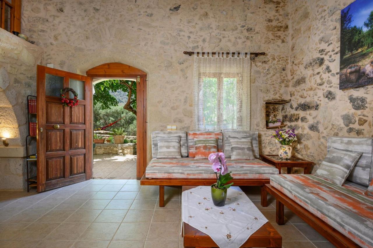 Pagonas Traditional House Mourion  Luaran gambar